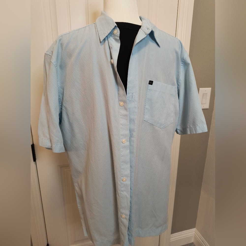 Quiksilver® Mens S/S Button Up Shirt - Medium